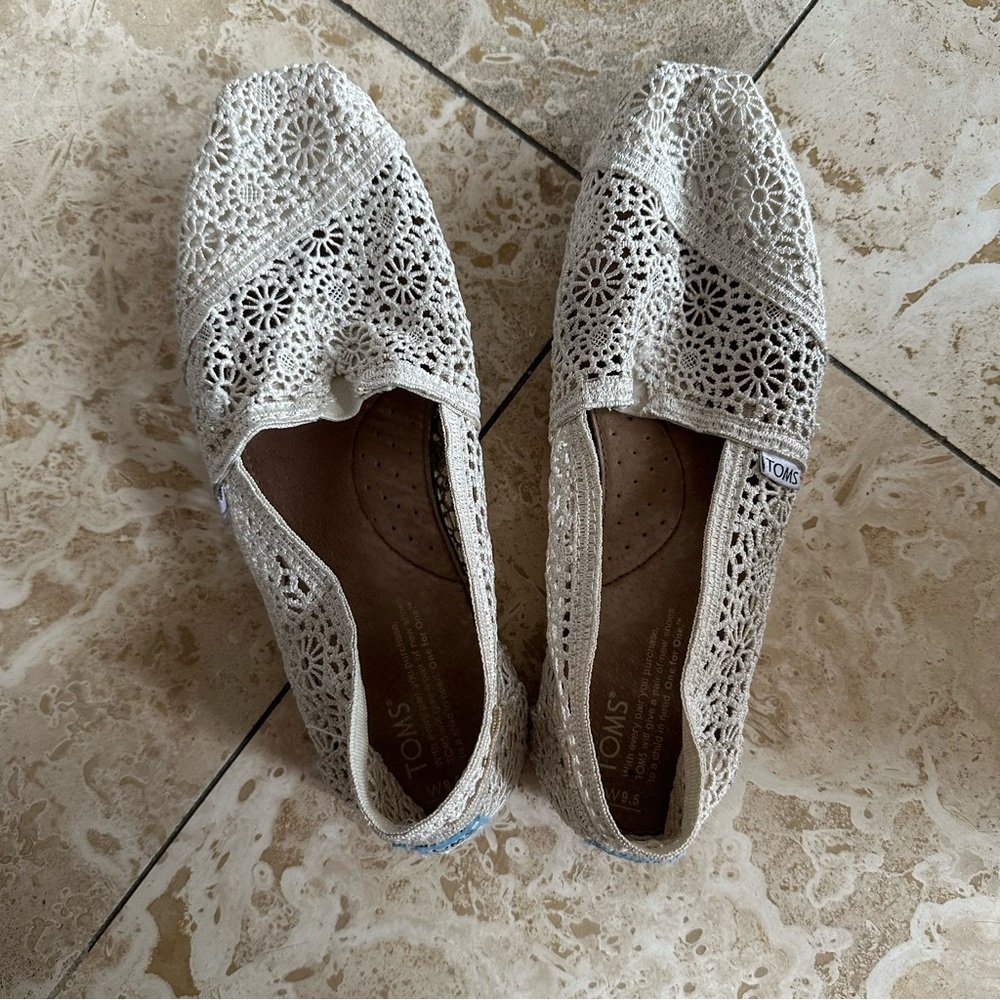 Womens TOMS Alpargata Crochet Slip-On Casual Shoe - Cream Size 9.5